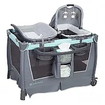 Berço Cercado Portátil com Freios, Bolsa de Viagem, Música e Luz Noturna, Baby Trend Retreat, Cinza e Verde