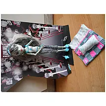 Monster High Frankie Stein para Crianças a partir de 6 Anos, MATTEL V7975, Azul