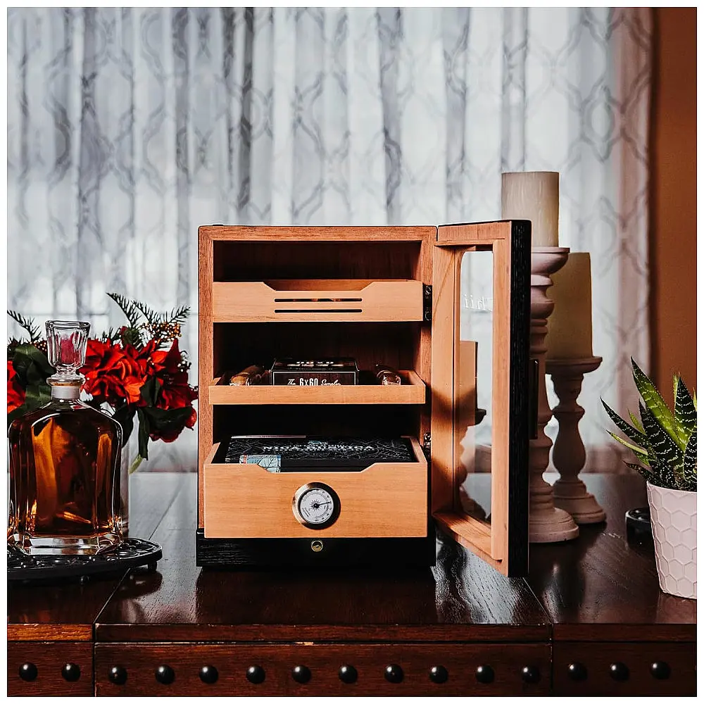 Humidor KingChii Preto com LED Sistema 3 Cores e Gaveta Cedro Espanhol 100 Charutos — foto 3