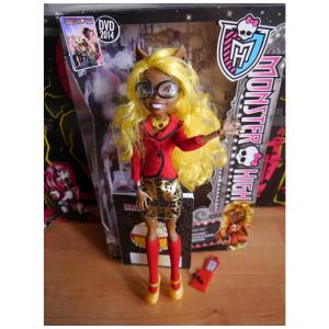 Monster High Boneca Clawdia Lobo para Crianças a partir de 6 anos, MATTEL BDD88, Vermelho