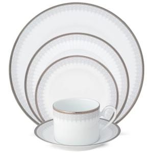 Aparelho de Jantar Para Todas as Ocasiões com 5 Peças, Formato Redondo e Material de Porcelana, Noritake 1763-05E, Branco