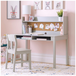 Escrivaninha infantil Martha Stewart Living & Learning cinza com hutch, nichos e cadeira em madeira para estudo e tarefas