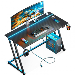 Mesa Gamer 47" 119 cm com Textura de Fibra de Carbono, Gancho para Fone de Ouvido, Tomadas, 1 Portas USB e Luz LED, 110V, MOTPK