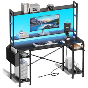 Mesa Gamer 55" 139 cm com Luz LED, Suporte para Monitor, Prateleiras Ajustáveis, Tomadas e Suporte para CPU, 110V, Huuger