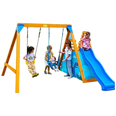 Playground Infantil de Madeira com