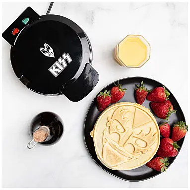 Máquina de Waffle, Tema KISS