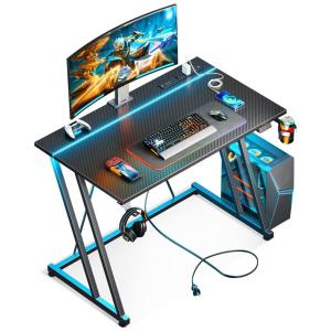 Mesa Gamer 55" 139 cm com Textura de Fibra de Carbono, Gancho para Fone de Ouvido, Tomadas, 1 Portas USB e Luz LED, 110V, MOTPK