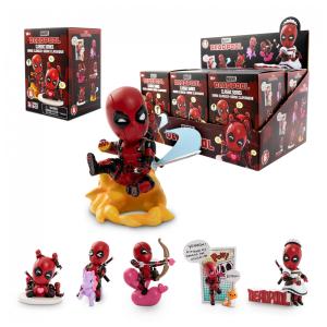 Kit Boneco Colecionável de 10 cm, Tema Deadpool Classic Series Hero Box para Crianças de 10 Anos ou Mais, YuMe, Vermelho
