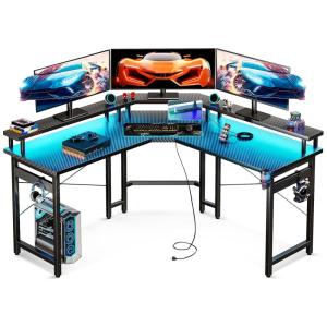 Mesa Gamer de Fibra de Carbono em Formato de L, 51" 129 cm com Luz LED, Suporte para Monitor, Porta-Copos, Tomadas e Gancho para Fone, 110V