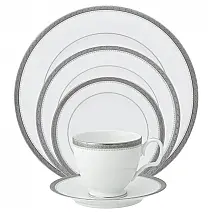 Aparelho de Jantar Para Todas as Ocasiões com 5 Peças, Formato Redondo e Material de Porcelana, Noritake