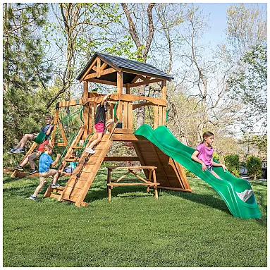 Playground Infantil de Madeira com