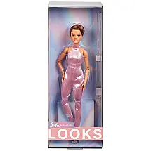 Barbie Looks boneca colecionável nº 22 Mattel cabelo curto ruivo macacão rosa com paetês corpo articulado HRM14 2024