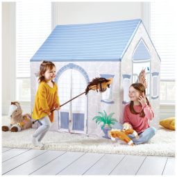 Barraca infantil Martha Stewart Kids’ Stable Play Tent em tecido com tema de estábulo para brincadeiras de faz de conta em ambientes