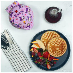 Mini Máquina de Waffle, Tema Hello Kitty Kuromi com Revestimento Antiaderente, 110V 550W, Uncanny Brands