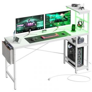 Mesa Gamer de Fibra de Carbono 3D 61" 154 cm com Prateleiras Reversíveis de 4 Níveis, Gancho para Fone de Ouvido e Bolsa de Armazenamento