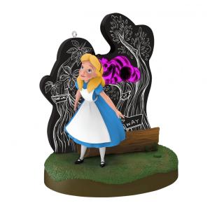 Enfeite Natalino Hallmark Keepsake 2025 Disney Alice no País das Maravilhas e Gato Risonho com Luz, Plástico, 9,5 x 11,4 x 5,7cm