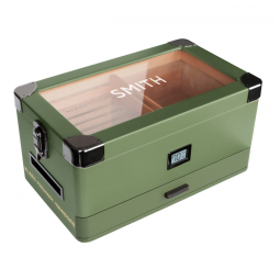 CASE ELEGANCE: Estojo Umidor Militar Monogramado com Tampo de Vidro Espesso e Cedro, Sistema Fácil de Umidificação e Higrômetro Digital