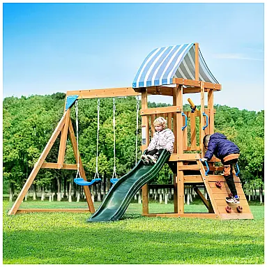 Playground com Parede de Escalada
