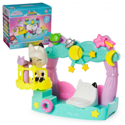 Playset Varanda dos Sonhos Pandy Paws da Casa de Bonecas Gabbys Dollhouse, 8 Peças com Figuras de Brinquedo, Acessórios de Casa de Bonecas