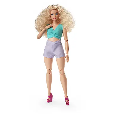 Boneca Barbie Signature Looks 16