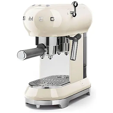 Cafeteira Espresso Smeg ECF01CRUS, Tamanho