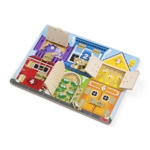 Quadro de Atividades Sensoriais com Portas e Fechaduras de Madeira, Desenvolva Habilidades Motoras e Cognitivas de Forma Divertida