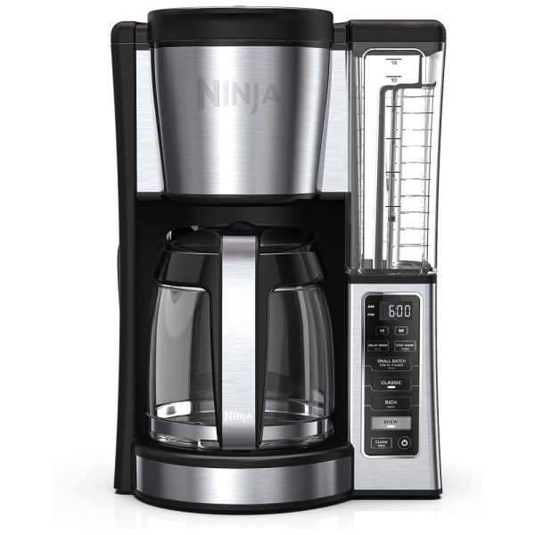 ectqn11489s70b_0 jpg - Cafeteira Elétrica Programável, com jarra de vidro de 12 xícaras, acabamento em aço inoxidável e preto, NINJA CE251, Preto