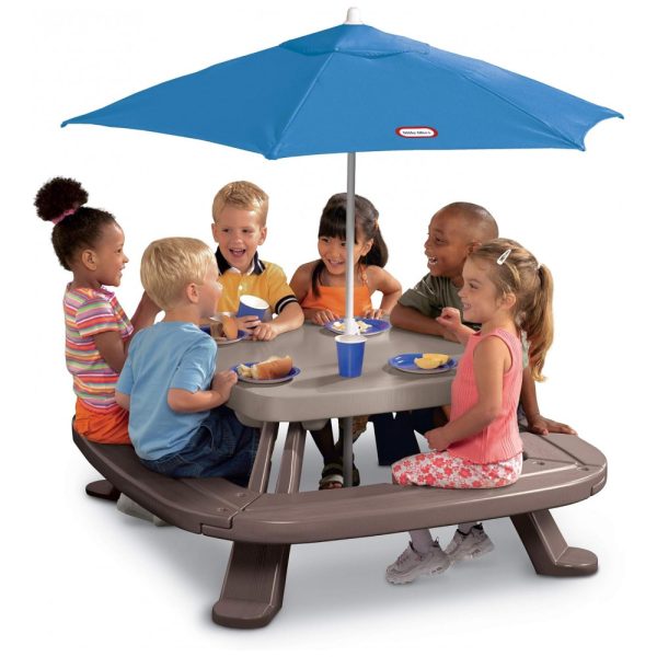 ectqsjj5djc00b_0 jpg - Mesa de Picnic Dobrável com Guarda Chuva para até 8 Crianças, LITTLE TIKES 632433M, Marrom