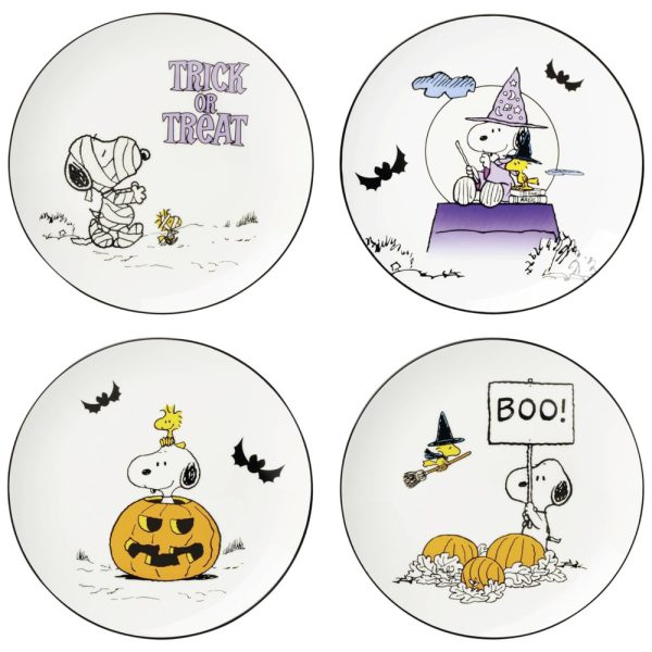 ectqhm843vbd0b_0-3 jpg - Conjunto de Pratos Decorativos com 4 Peças, Tema de Snoopy A Grande Abóbora Halloween e Material de Porcelana, LENOX 896688, Colorido