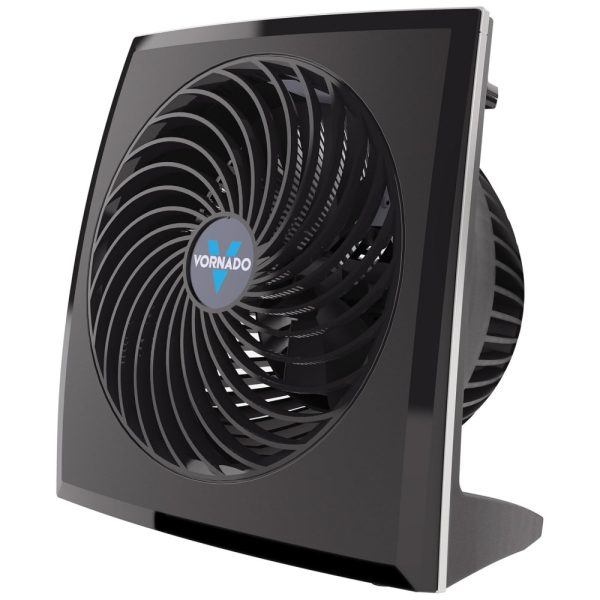 ectq0bo4r1300b_0 jpg - Ventilador Compacto com 3 Velocidades, 110V 48W, VORNADO 573 CR1 0118 06, Preto