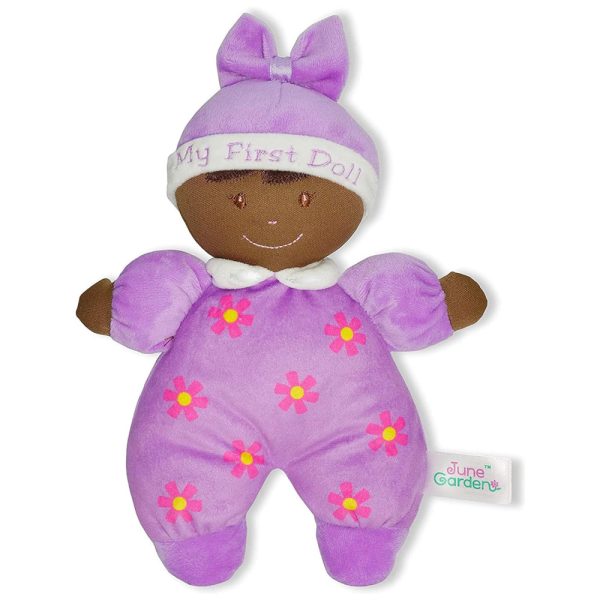 ectqw3dcshf80b_0 jpg - Boneca de Pelúcia Macia My First Doll Hazel, da June Garden, com Roupas Roxas e Chocalho