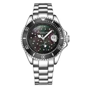 Relgio Stuhrling StarSea 3977 39mm mostrador preto pulseira de ao inoxidvel prateado e fivela de implantao prateada.