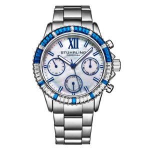 Relgio Stuhrling 39mm com mostrador prateado e pulseira de ao inoxidvel prateada.