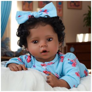 Bebê Recém-Nascido NewbornBoneca Realista SCOM Vida Real Renascida 50 Centímetros Afrodescendente Corpo de Tecido Acolchoado