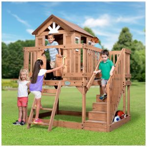 Playground Infantil de Madeira Estilo Chalé com Pia de Brinquedo Banco Acolchoado e Gráfico de Crescimento Backyard Discovery Marrom