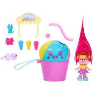 Boneca Trolls Fun Fair Surprise com 10 acessórios Temáticos de Carnaval Mattel