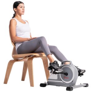 Sunny Health Fitness SF B020026 Mini Bicicleta Ergométrica Ideal Para Idosos e Treino de Braço Perna com Painel Digital e 8 Níveis de Resistência Cinza