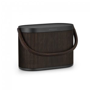 Caixa de som portátil Bluetooth Bang & Olufsen Beosound A5 marrom Dark Oak Wi‑Fi 280W som 360° bateria 12h 110V