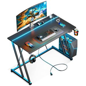 Mesa Gamer 39" 99 cm com Textura de Fibra de Carbono Gancho para Fone de Ouvido Tomadas 1 Portas USB e Luz LED 110V MOTPK Preto
