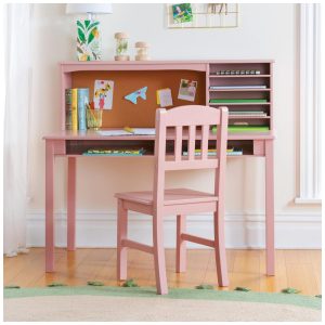 Mesa Infantil Guidecraft Rosa + Cadeira + Estante Embutida + Painel de Cortiça + 5 Nichos Organizadores - Modelo Media Desk