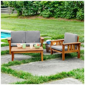 Sofá poltrona e mesa infantil para área externa Martha Stewart Guidecraft Kids Natural em madeira acácia com almofadas