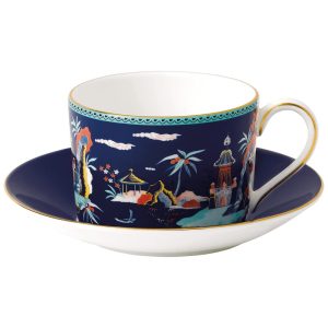 Xícara e Pires Elegância e Sofisticação em Sua Mesa com Capacidade de 150mL e Material de Porcelana Wedgwood Branco e Azul