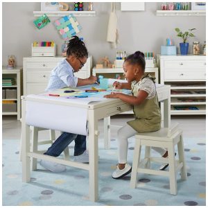Mesa de artes infantil Martha Stewart Crafting Linen White com rolo de papel e 3 gavetas de armazenamento