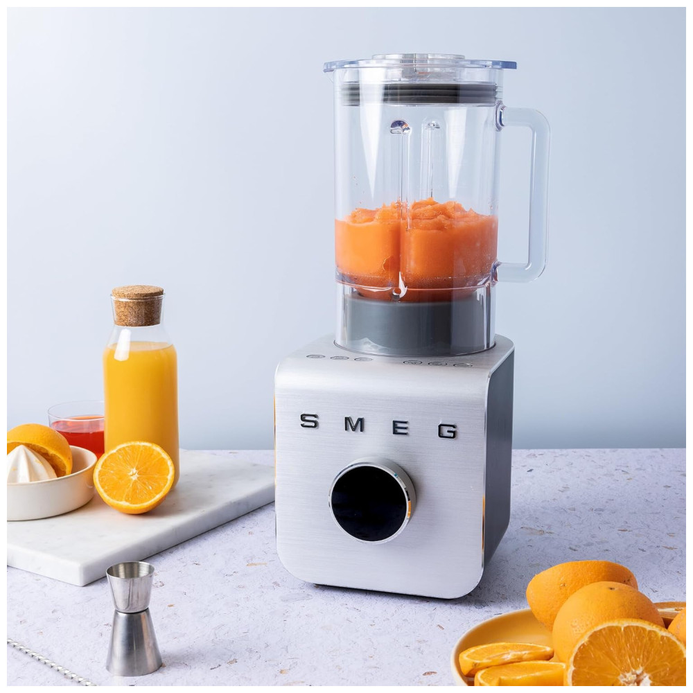 Liquidificador Profissional SMEG BLC01 com Jarra de 15 Litros em Tritan 9 Velocidades Lâminas em Aço Inox Motor Potente de 1250W - Ideal para Smoothies - Imagem 2