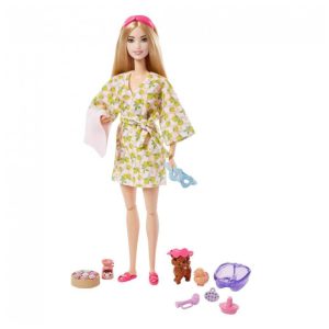 Barbie Spa Day com Roupa de Banho Estampada de Limão e Cachorrinho - Série Autocuidado Barbie 2022