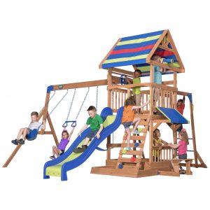 Conjunto de Balanço em Madeira Cedar Backyard Discovery Beach Front Multicolor com Escorregador Ondulado 244 m Área de Recreação Barraca de Lanche Capacidade 399 kg