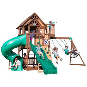 Playground infantil Backyard Discovery Skyfort em madeira de cedro com balanços escorregadores parede de escalada e área de piquenique