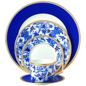 Conjunto de Aparelho de Jantar em Alta Qualidade e Elegância com 5 Peças e Material de Porcelana Wedgwood 40003902 Branco Azul Royal e Detalhes em Dourado