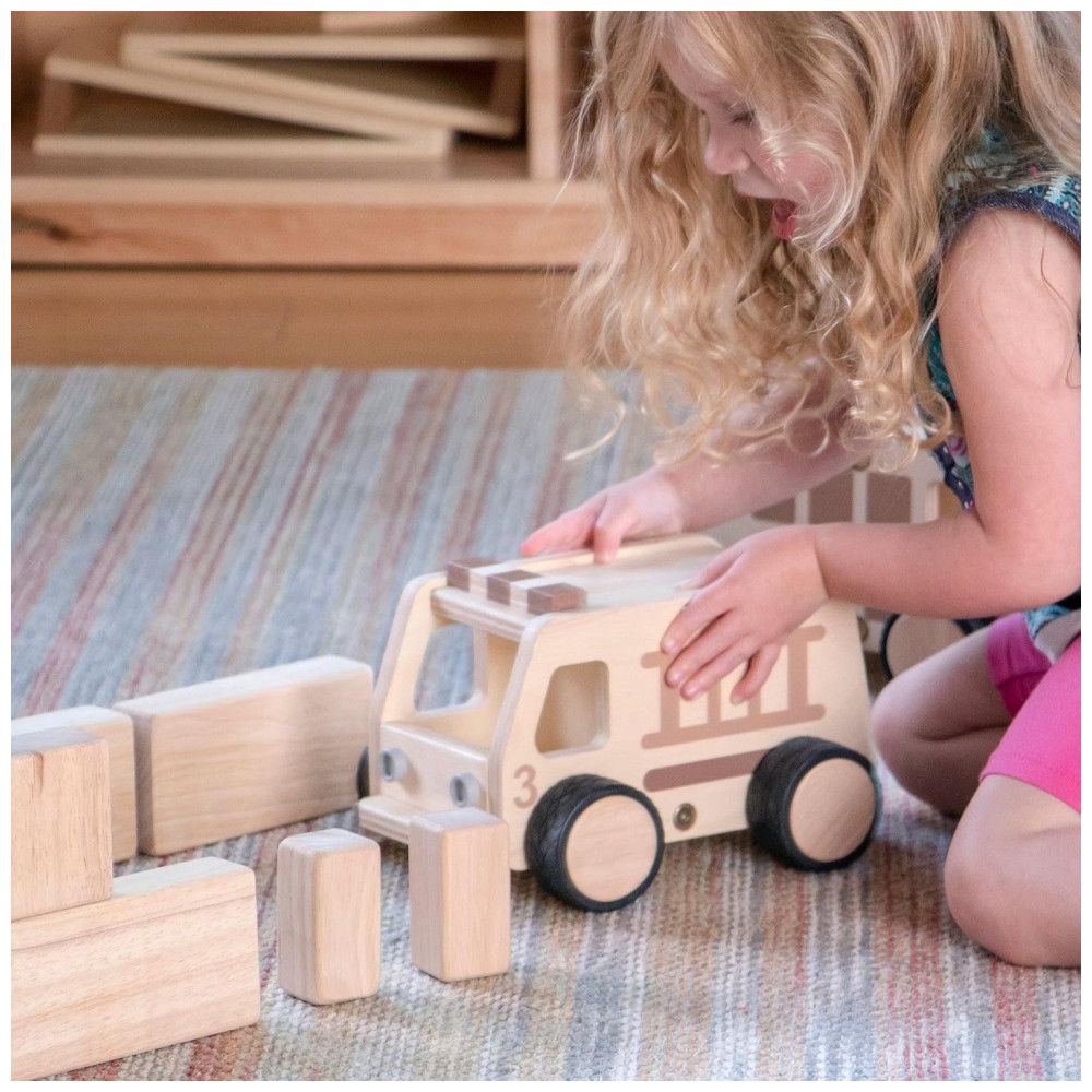 Caminhão de Bombeiros de Madeira Guidecraft Natural com Rodas Plásticas Antiderrapantes G6723 - Imagem 3