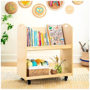 Carrinho infantil para livros Guidecraft EdQ Natural com 2 prateleiras e rodízios em madeira bétula 75cm para organização Montessori